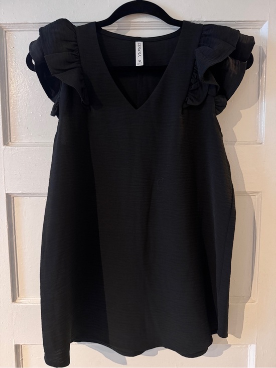Zenana Outfitters Tops - Zenana Black Ruffle-Sleeve V-Neck Blouse